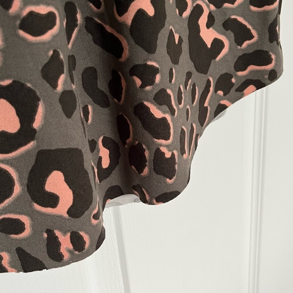 🇨🇦 Dotty Leopard and lace baseball t size xs -Toronto label - Picture 5 of 10